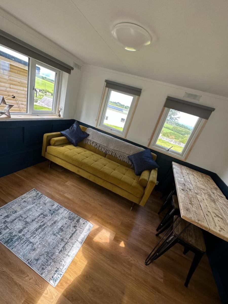 Llanasa Tracey'S Hideaway - With Hot Tub & Amazing Views酒店 外观 照片